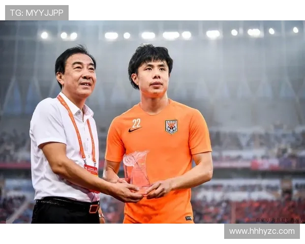 蒿俊闵：从青涩少年到中国足球领军人物的成长之路